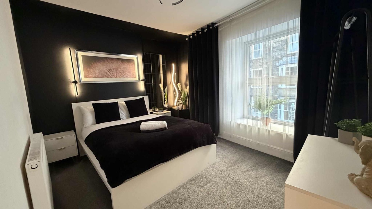 Photo of Bedroom in Lampeter