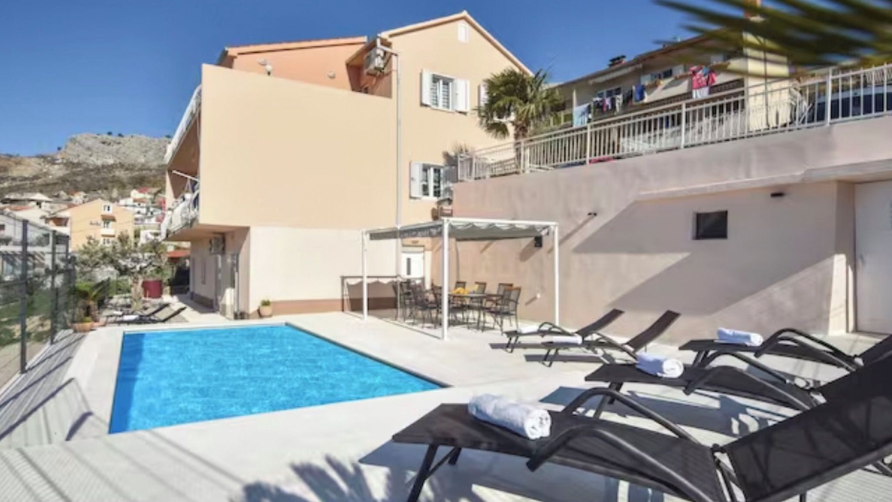 Photo of Outdoor in Mravince
