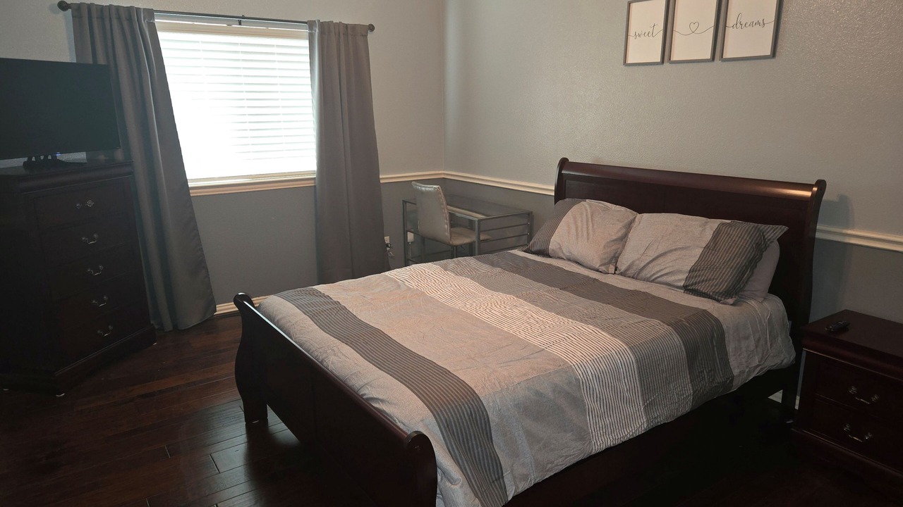 Photo of Bedroom in DeSoto