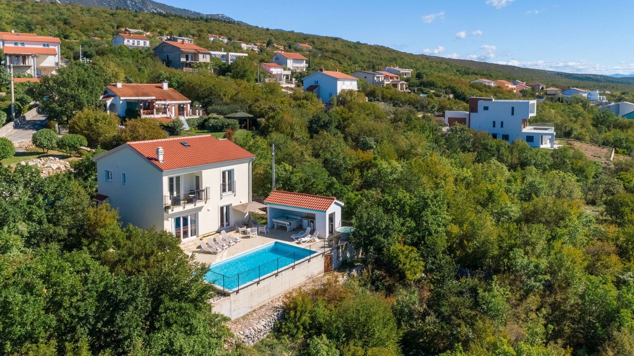 Photo of Outdoor in Smrika