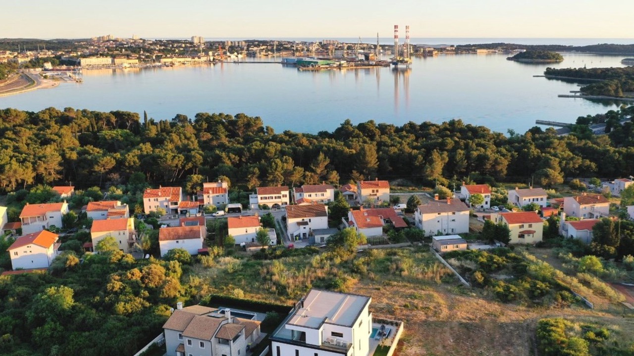 Photo of Others in Pula