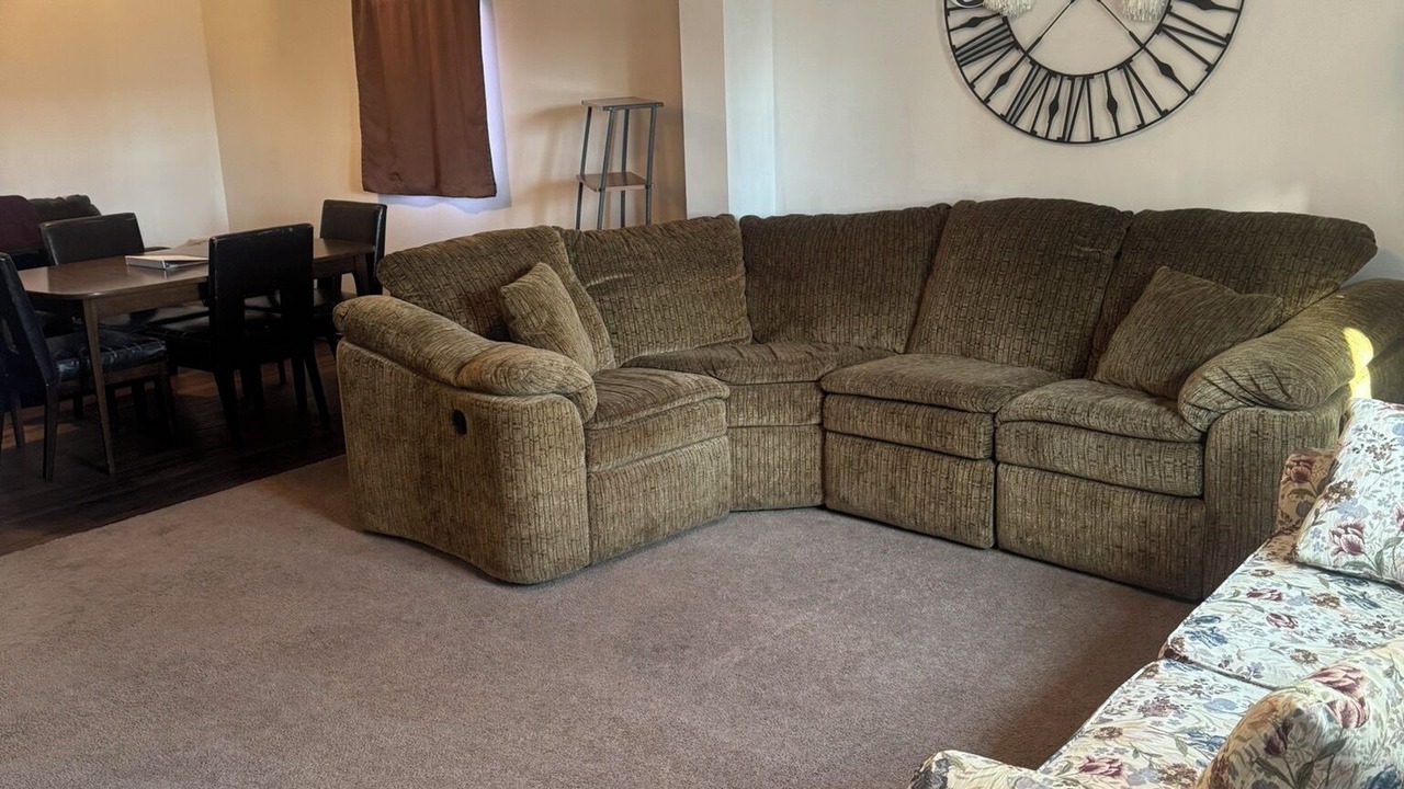 Photo of Livingroom in State College