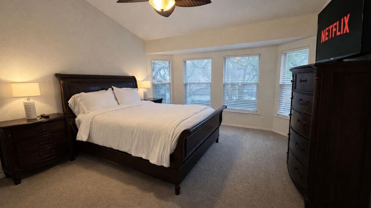 Photo of Bedroom in Deer Creek Ranch