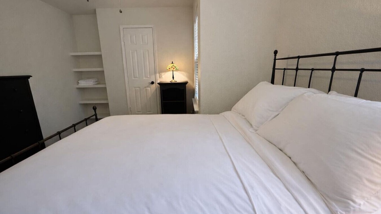 Photo of Bedroom in Deer Creek Ranch