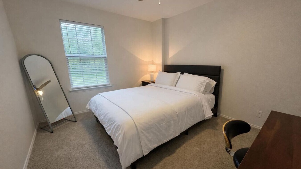 Photo of Bedroom in Deer Creek Ranch