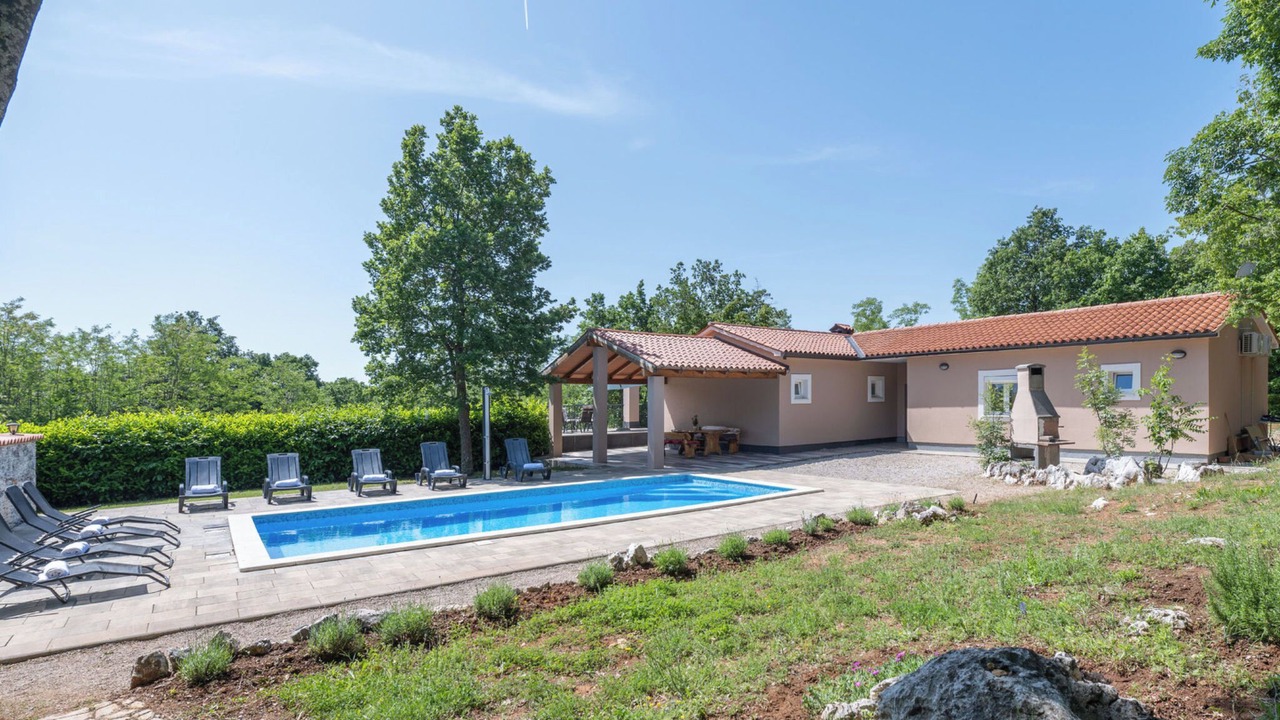 Photo of Outdoor in Zupanici