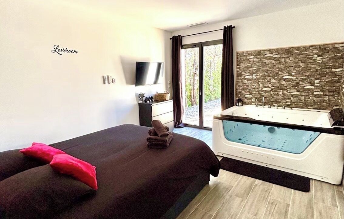 Photo of Bedroom in Grospierres
