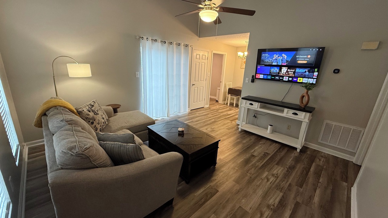 Photo of Livingroom in Warner Robins