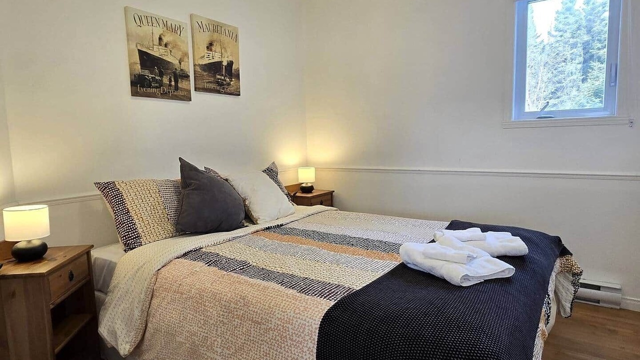 Photo of Bedroom in Petite-Riviere-Saint-Francois