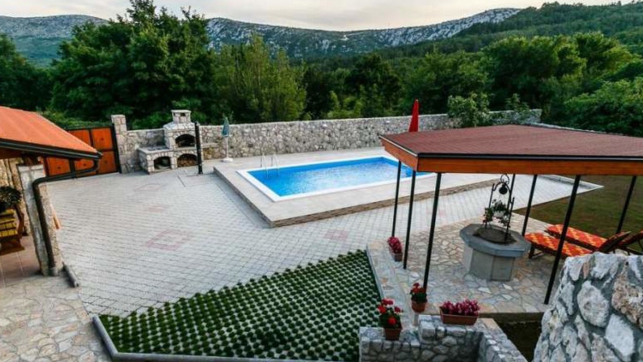 Photo of Outdoor in Drivenik