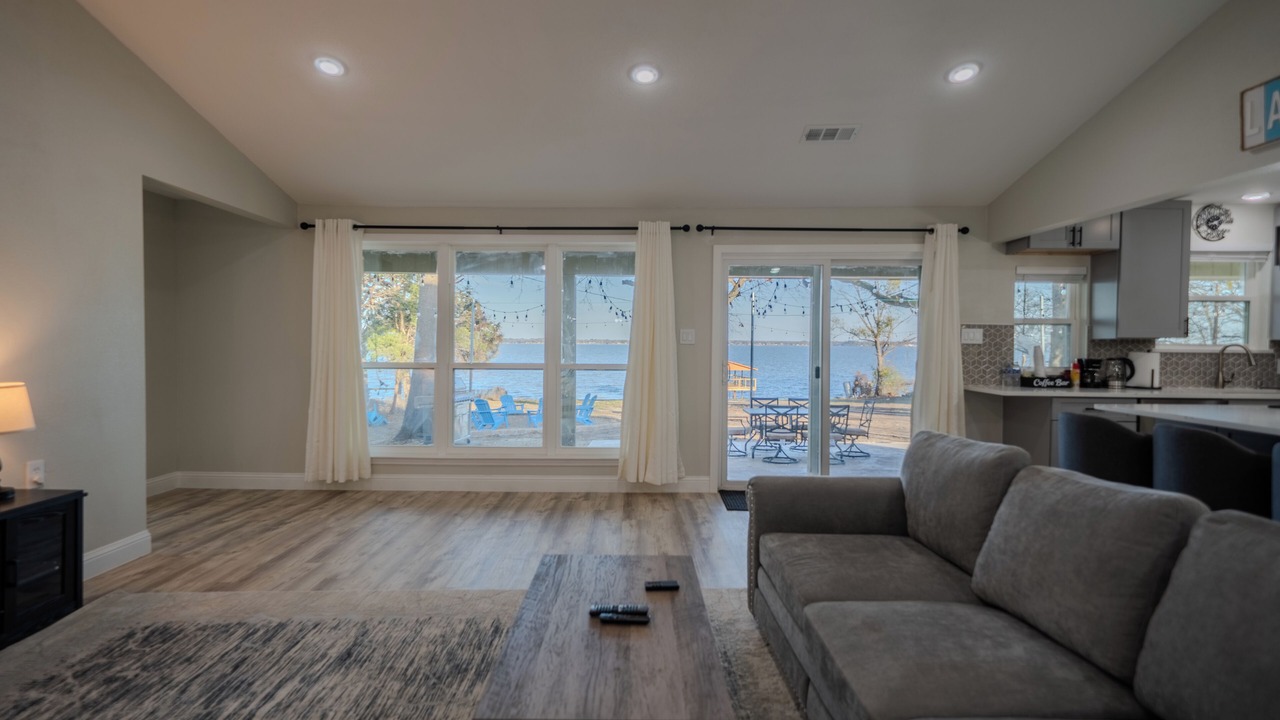 Photo of Livingroom in Seven Points