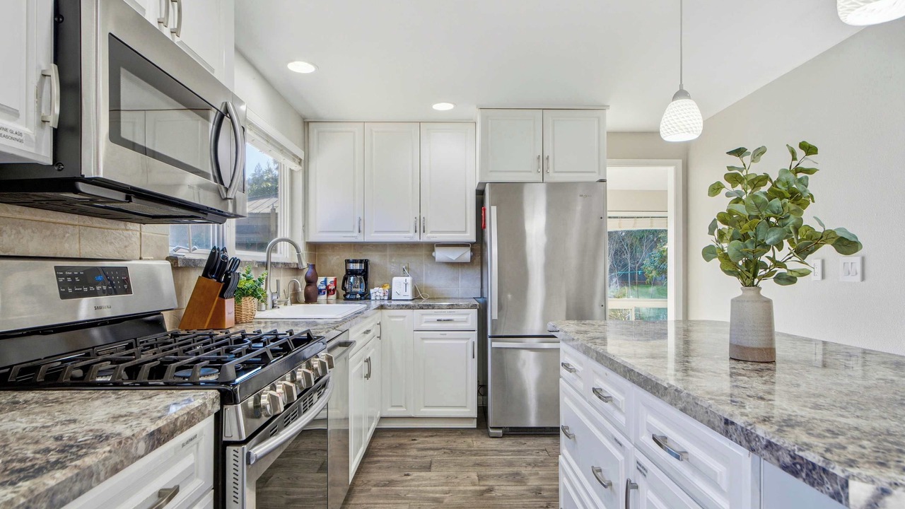 Photo of Kitchen in Northeast Bellevue