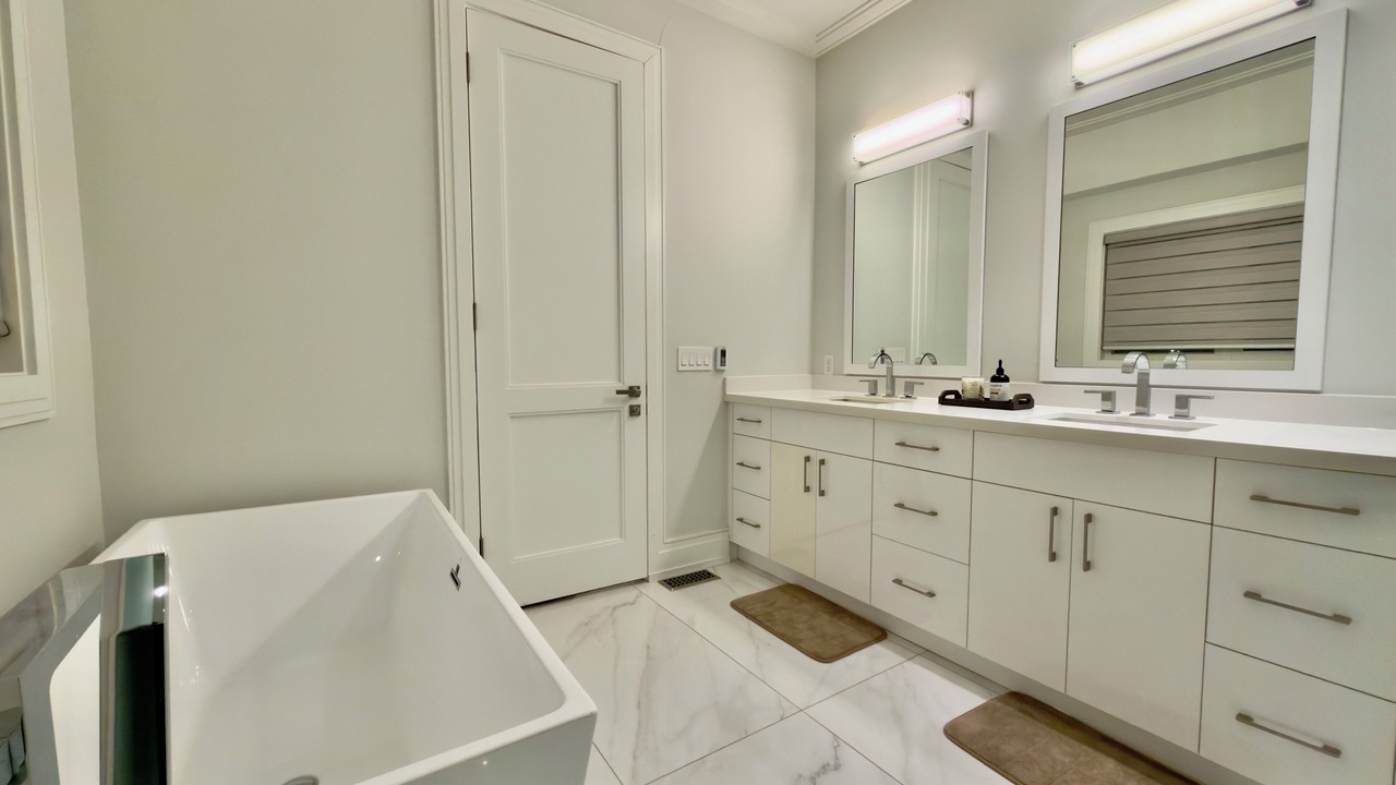 Photo of Bathroom in Willowdale