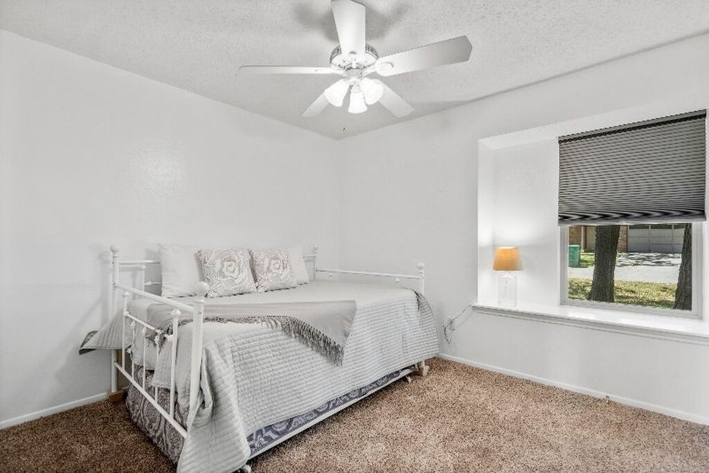 Photo of Bedroom in Panther Creek