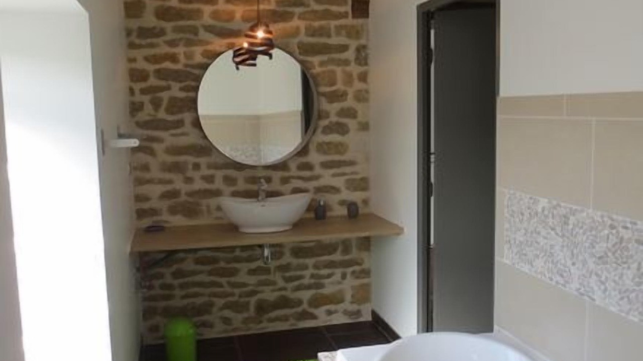 Photo of Bathroom in Graffigny-Chemin