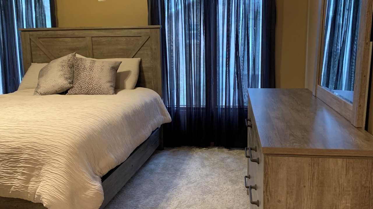Photo of Bedroom in Hendersonville
