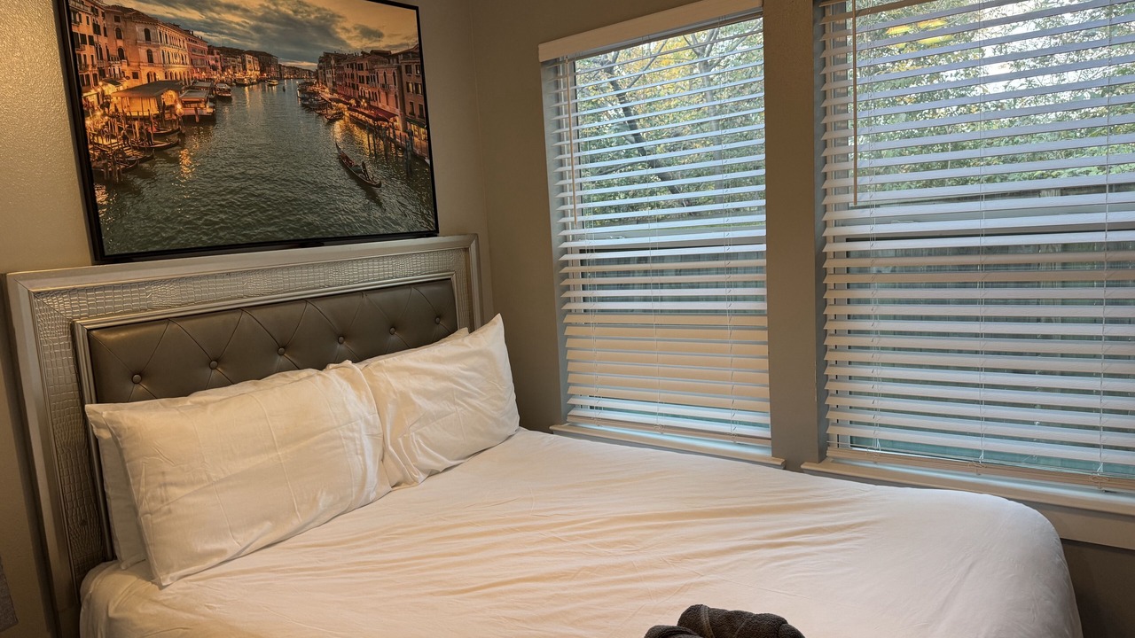 Photo of Bedroom in Greater East End