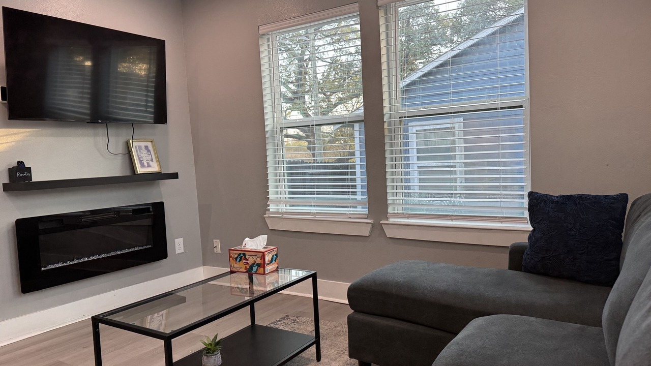 Photo of Livingroom in Greater East End