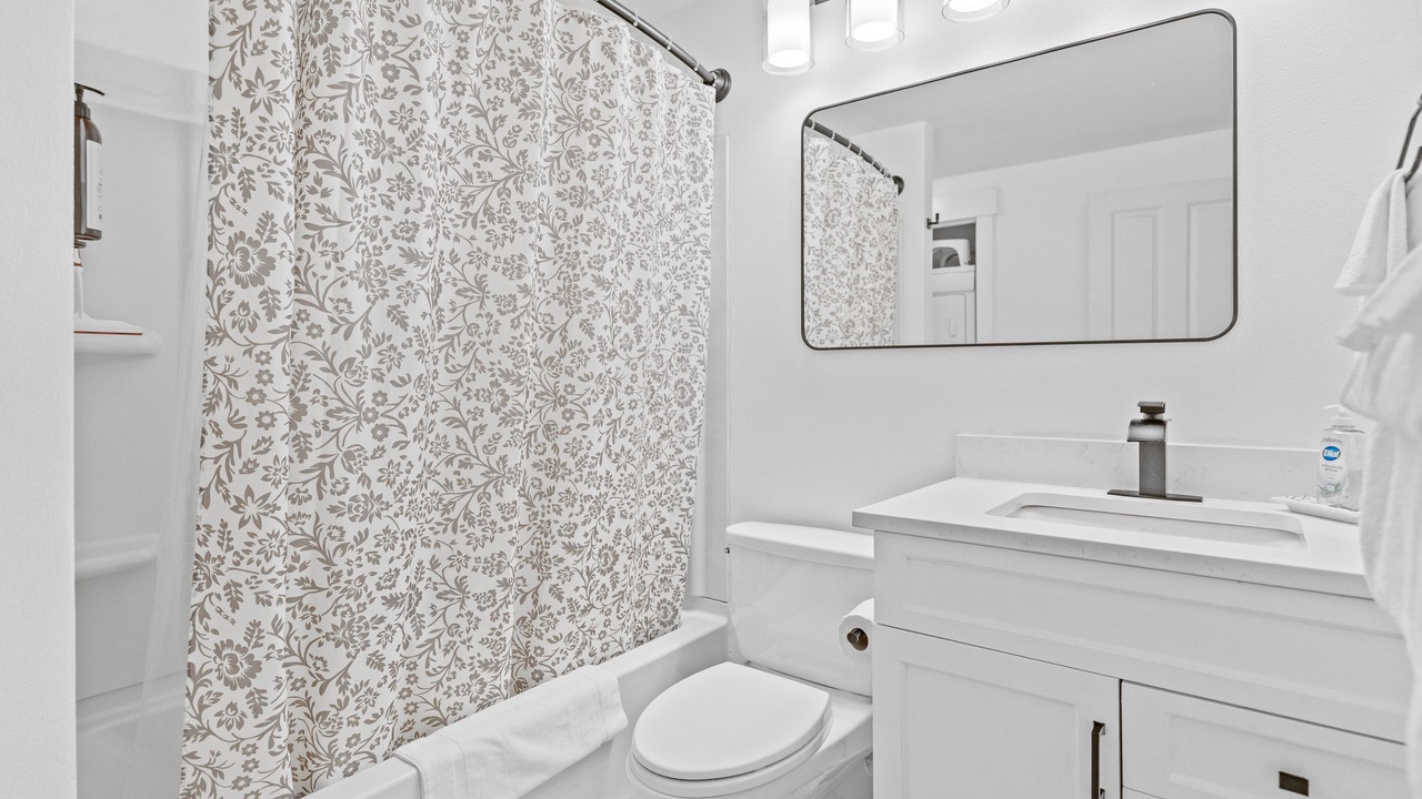 Photo of Bathroom in Green Lake