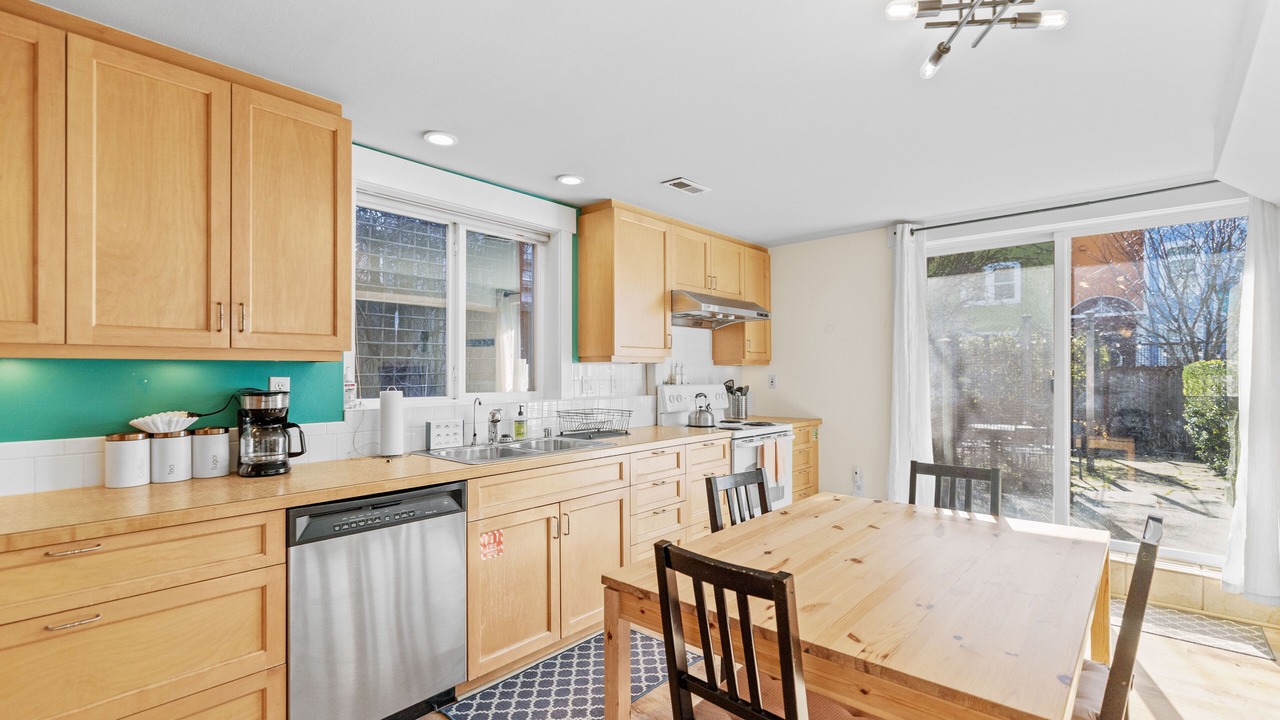 Photo of Kitchen in Green Lake
