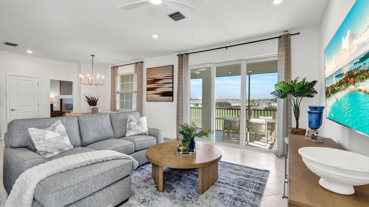 Photo of Livingroom in Lehigh Acres