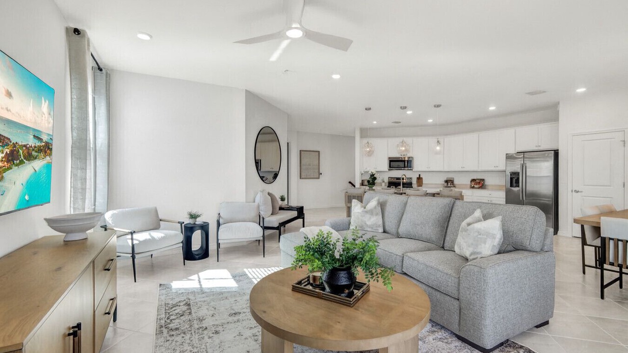 Photo of Livingroom in Lehigh Acres