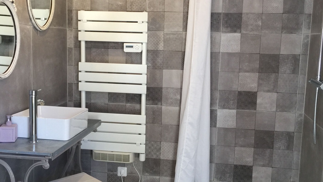 Photo of Bathroom in Cholet