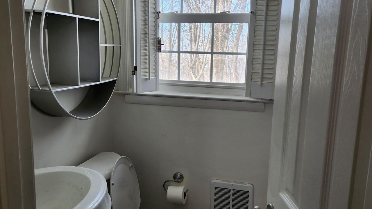 Photo of Bathroom in Linden