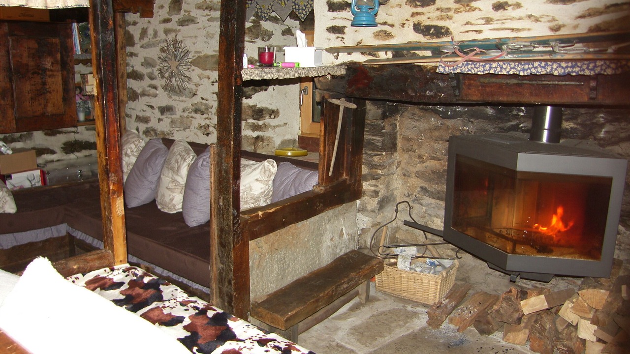 Photo of Others in Grust