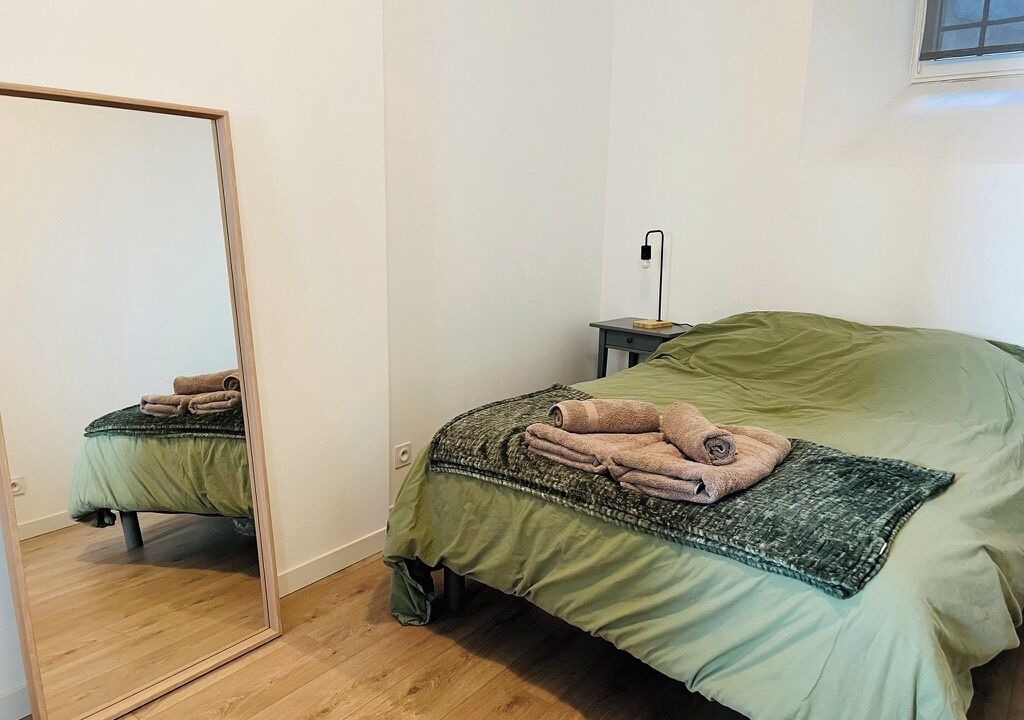 Photo of Bedroom in Valence