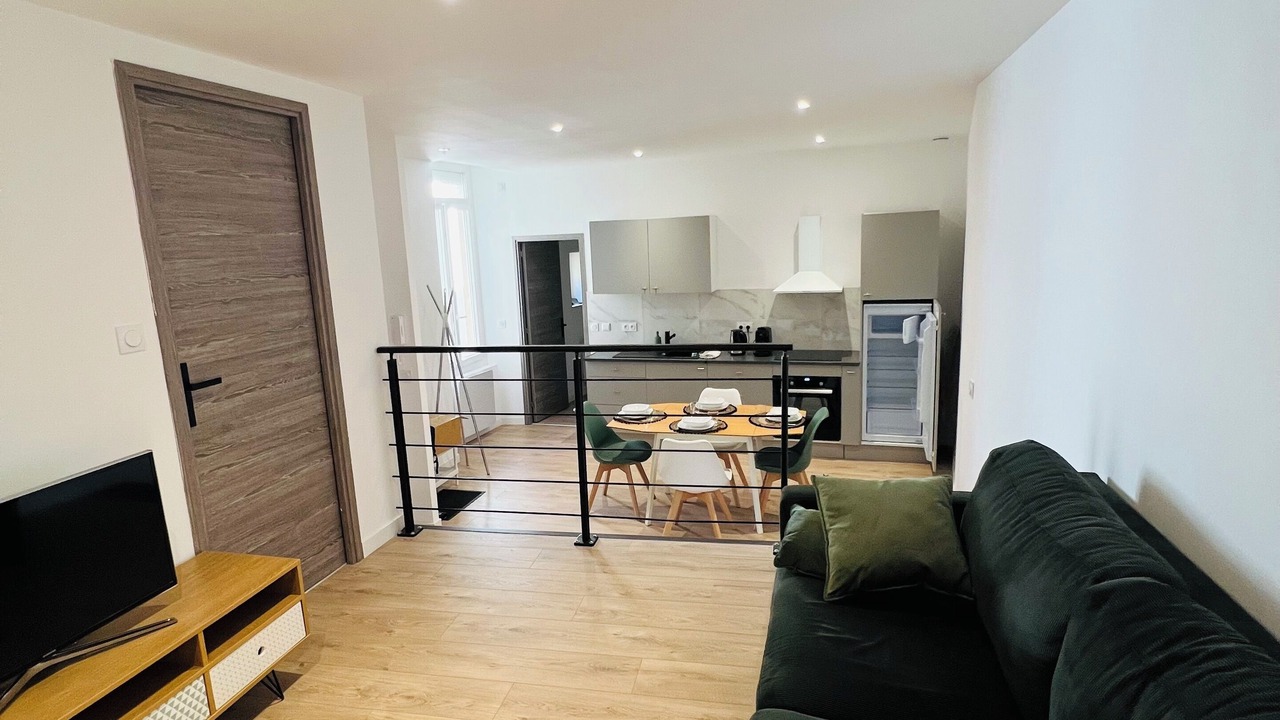 Photo of Livingroom in Valence