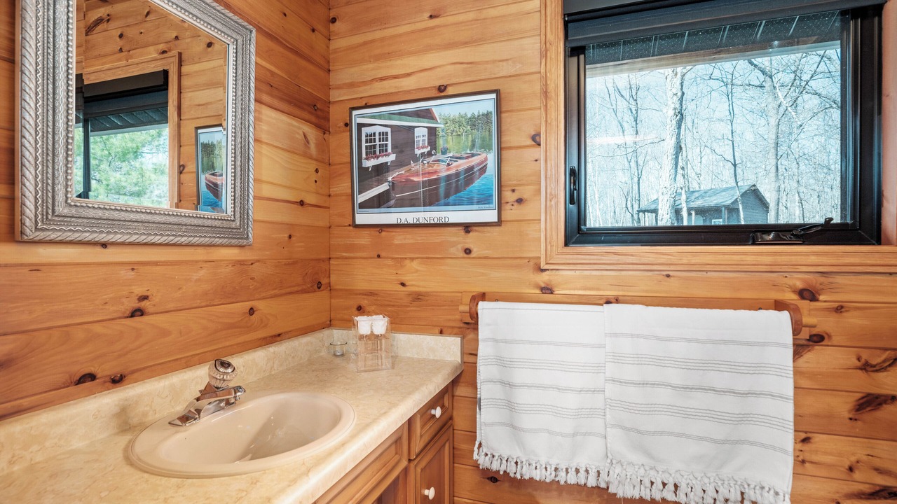 Photo of Bathroom in Muskoka Lakes