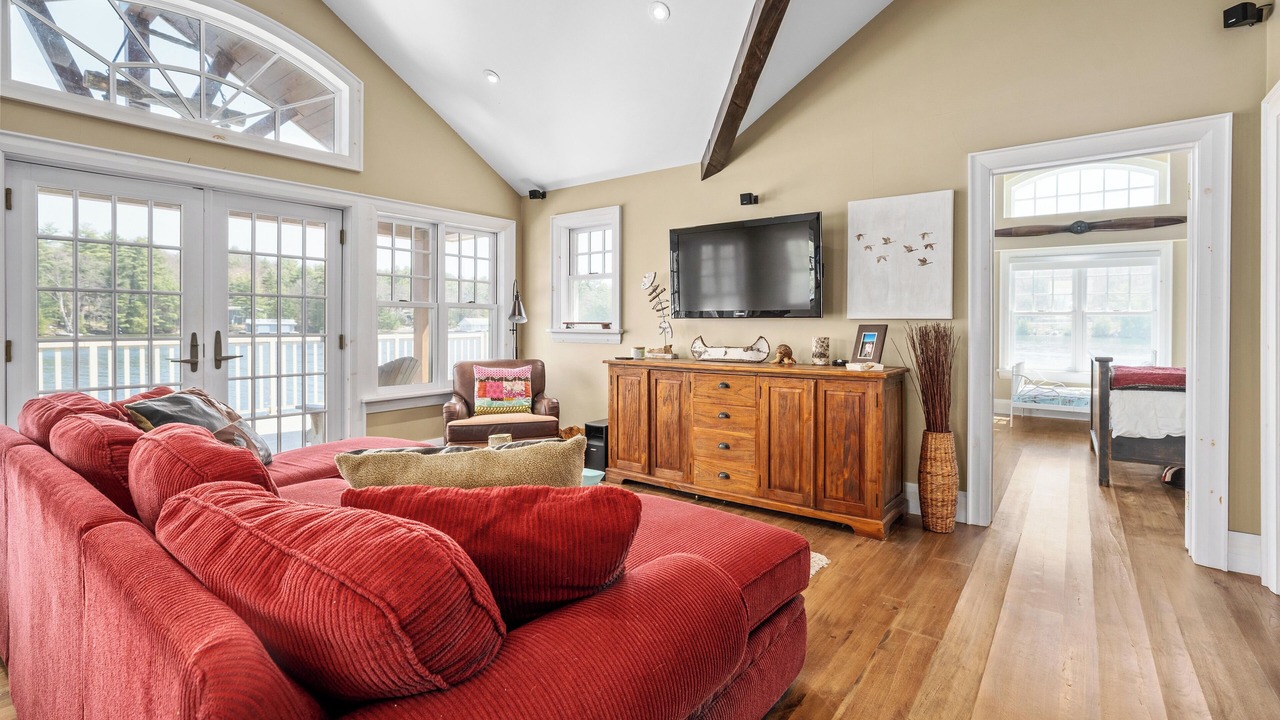 Photo of Livingroom in Muskoka Lakes