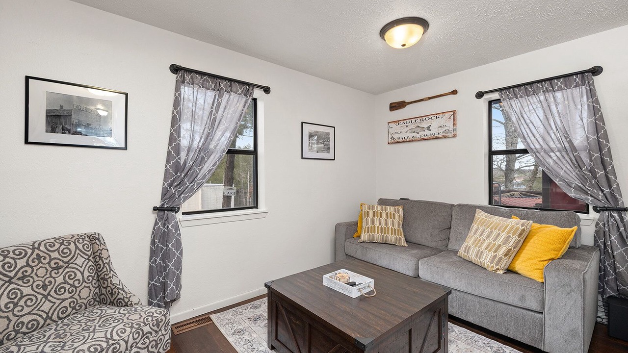Photo of Livingroom in Eagle Rock