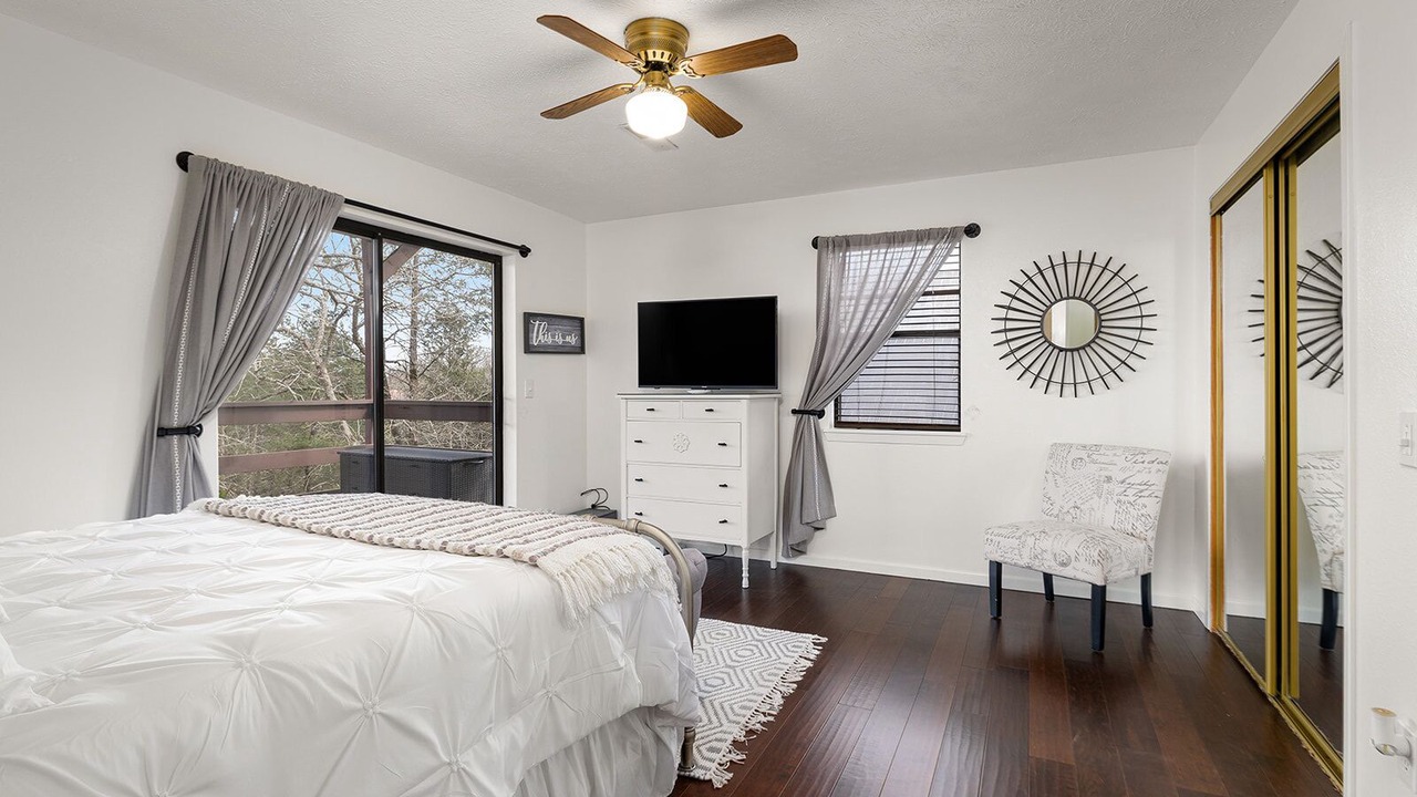 Photo of Bedroom in Eagle Rock