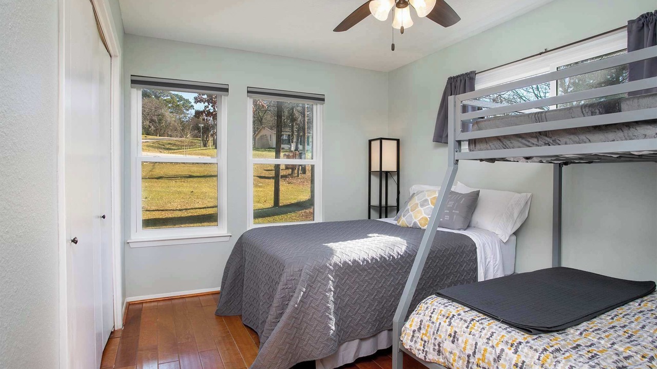 Photo of Bedroom in Flint