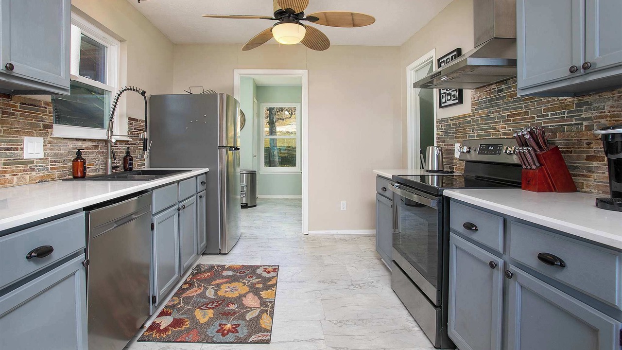 Photo of Kitchen in Flint