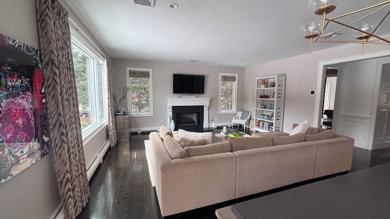 Photo of Livingroom in Tenafly