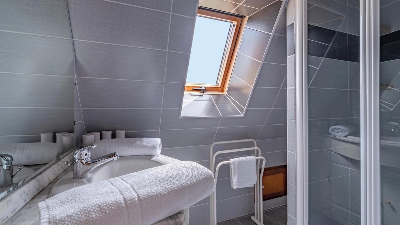 Photo of Bathroom in Frayssinet-le-Gelat