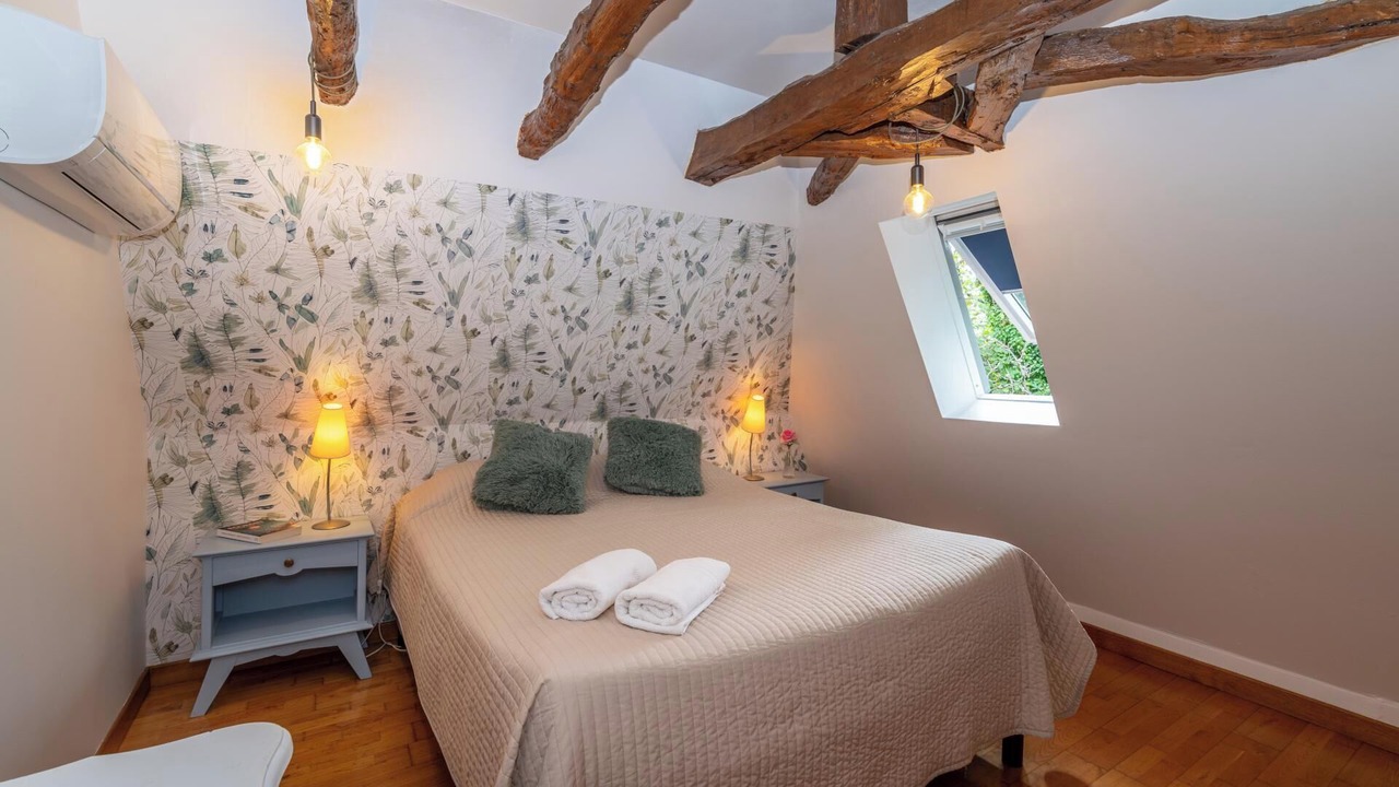Photo of Bedroom in Frayssinet-le-Gelat