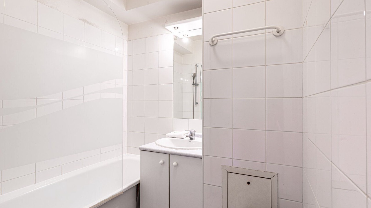 Photo of Bathroom in Curial Cambrai