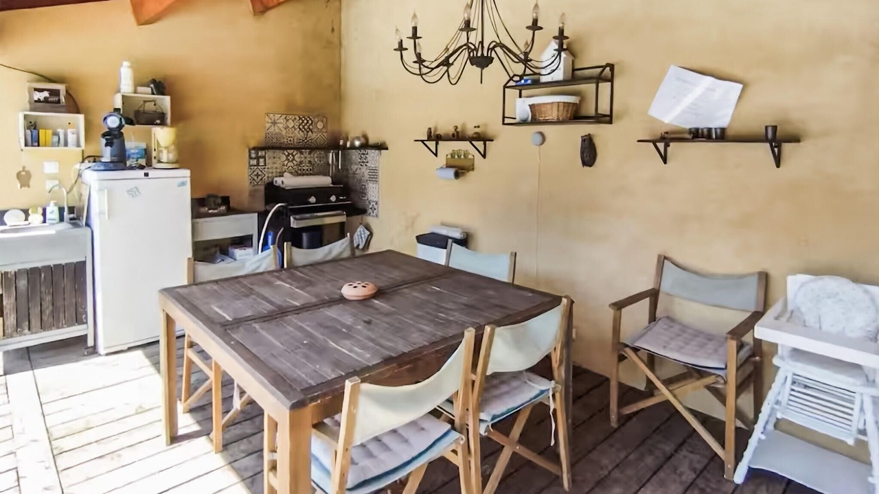 Photo of Others in Collias