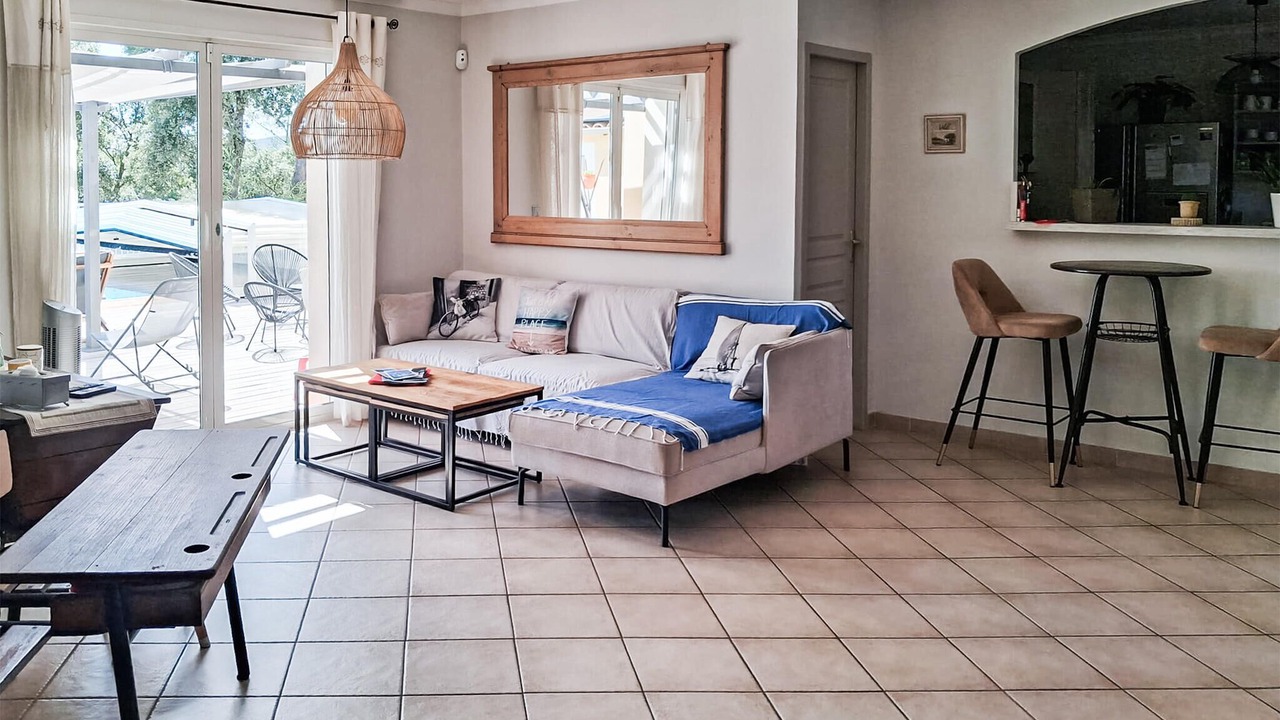 Photo of Bedroom in Collias