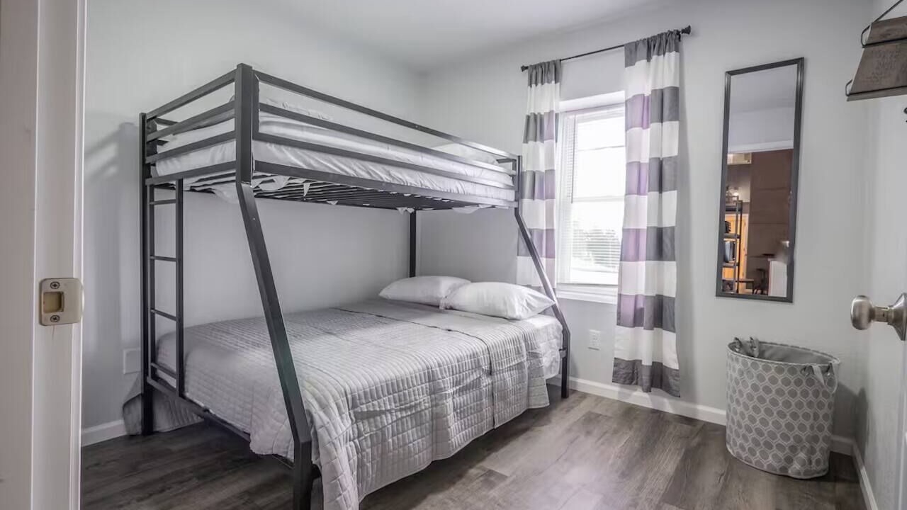 Photo of Bedroom in Maryville