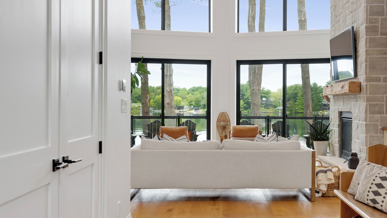 Photo of Livingroom in Georgian Bay