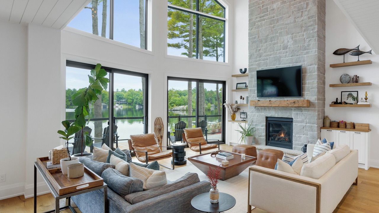 Photo of Livingroom in Georgian Bay