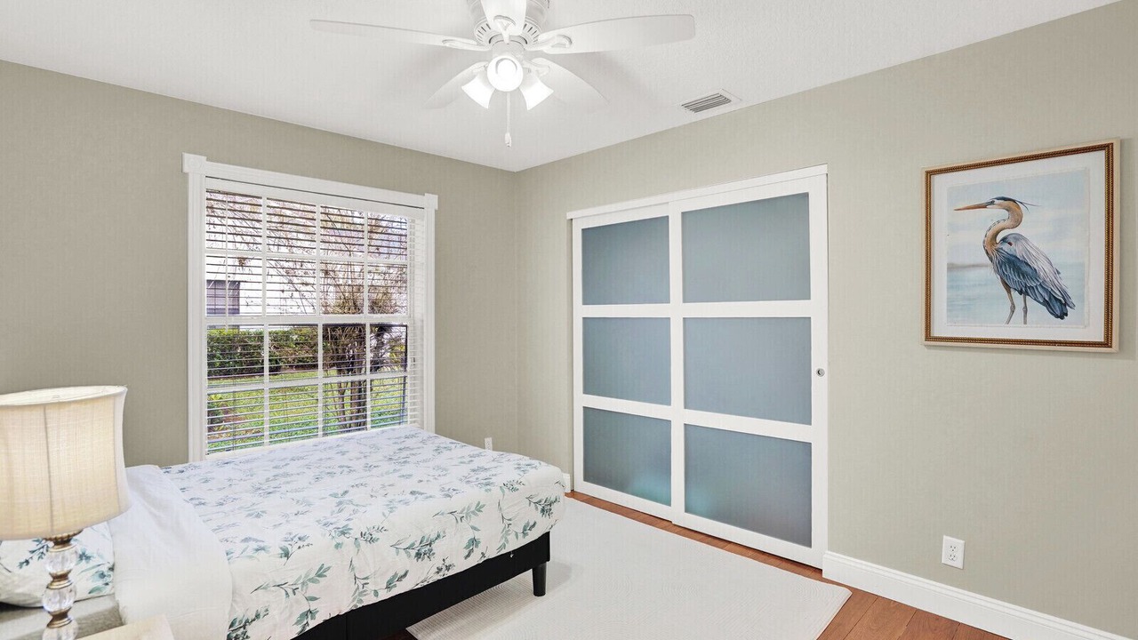 Photo of Bedroom in Greenview Shores
