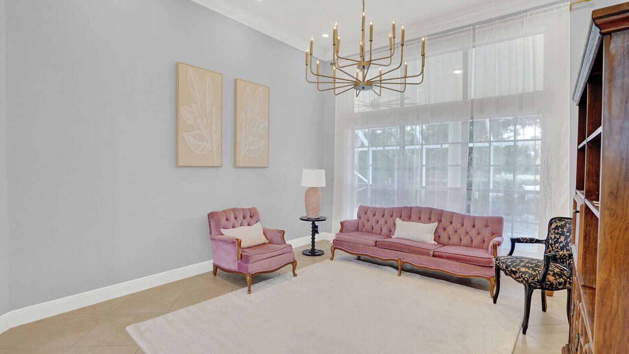 Photo of Livingroom in Greenview Shores