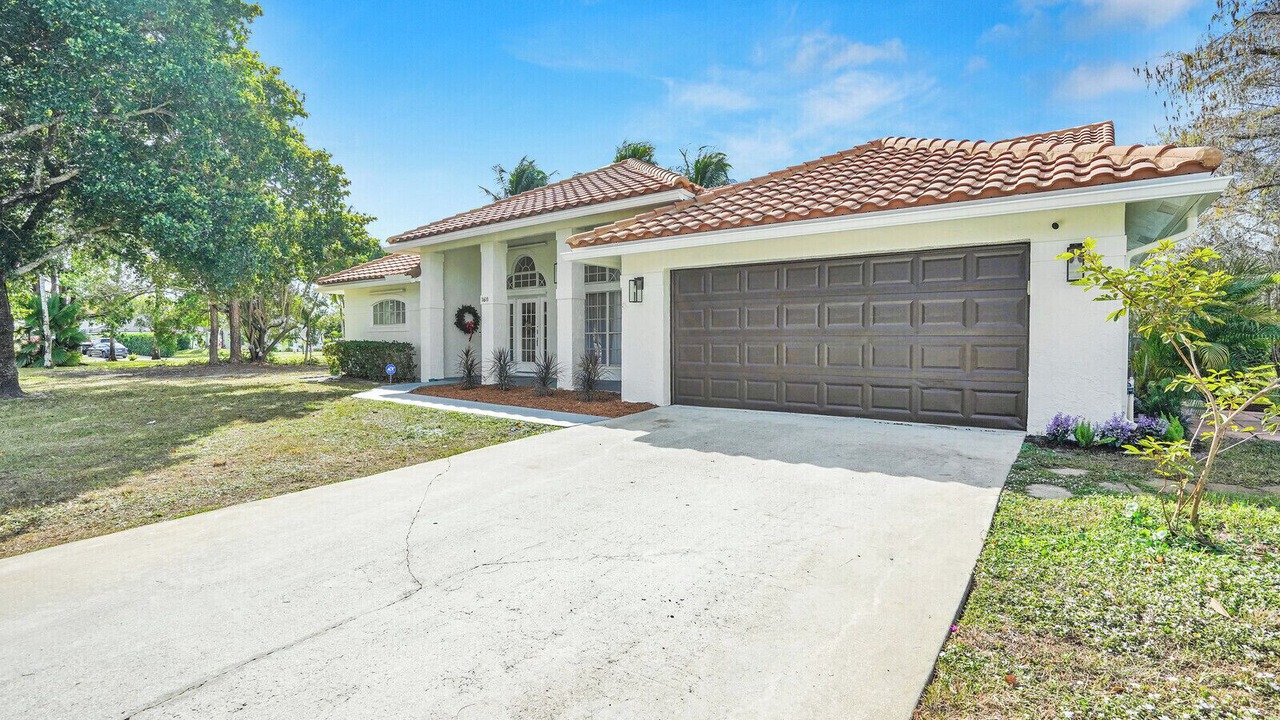 Photo of Outdoor in Greenview Shores