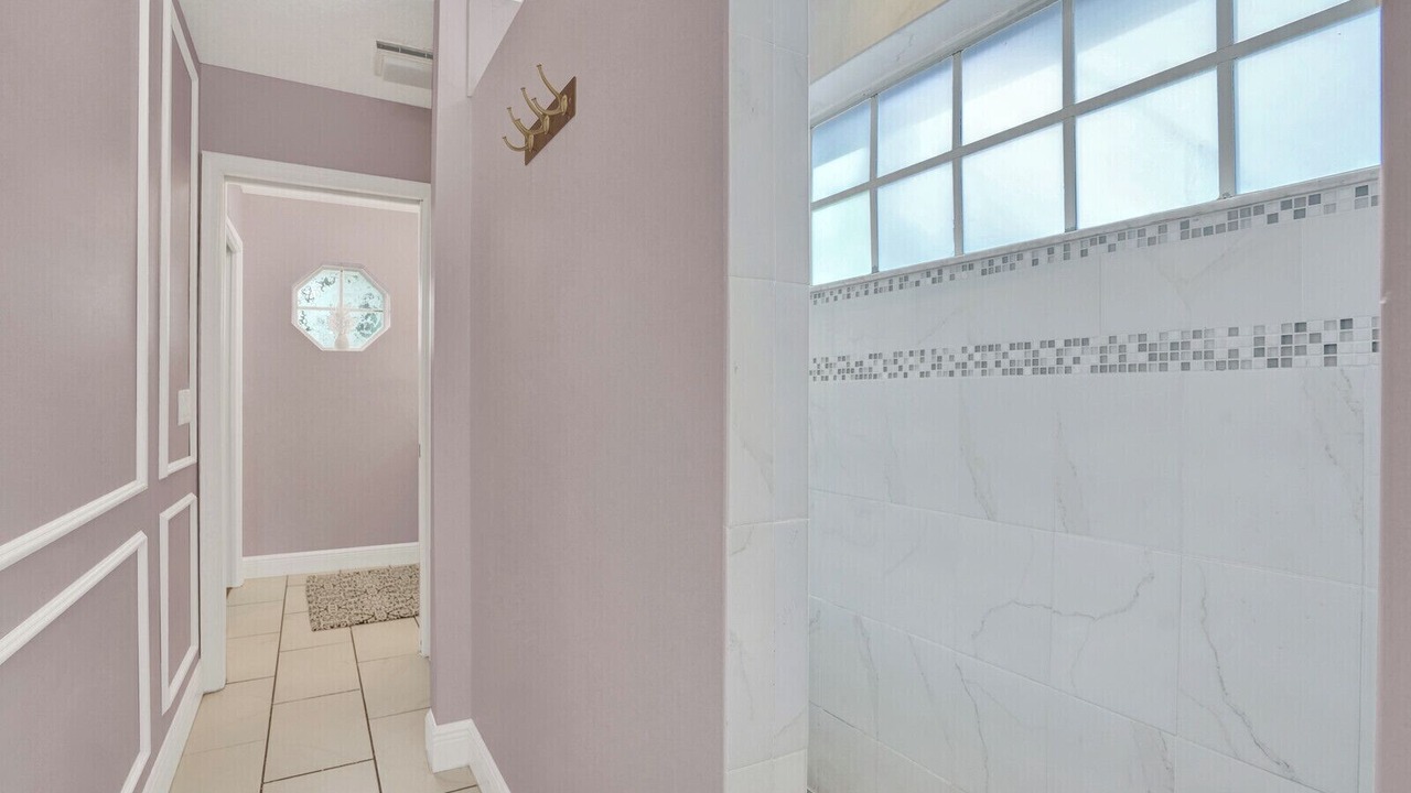 Photo of Bathroom in Greenview Shores